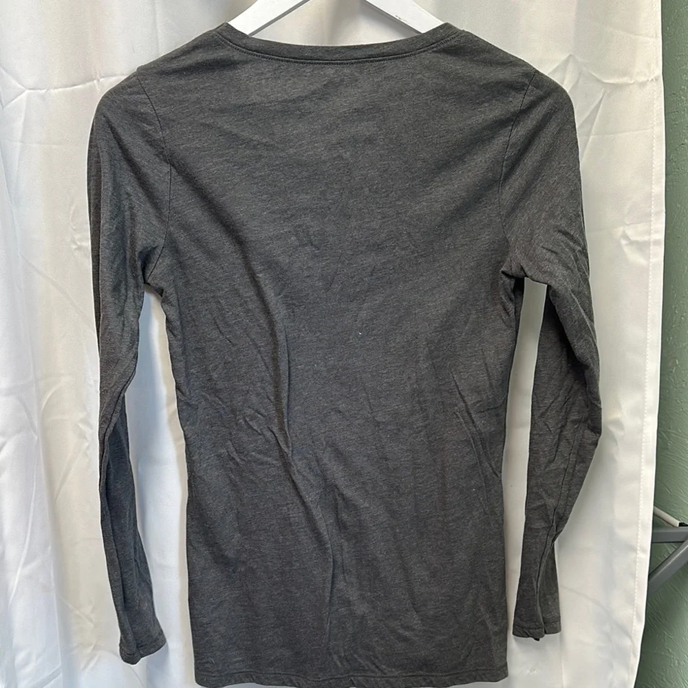 No Boundaries Charcoal Long Sleeve Women's Tee - Picture 3 of 6